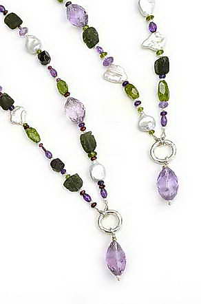 Lange Amethyst-Colliers, Moldavit und Keshi-Perlen